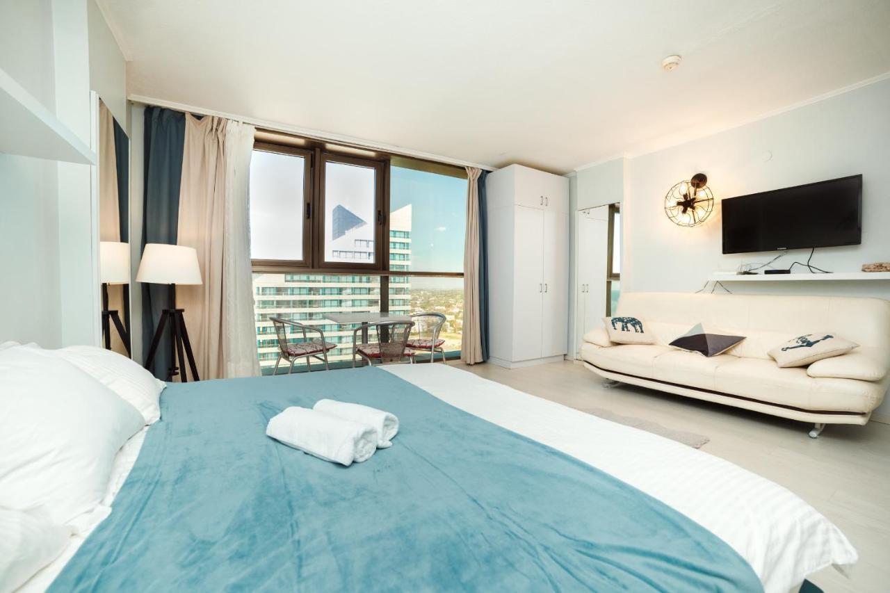Sunny Sea View Studio Διαμέρισμα Herzelia Εξωτερικό φωτογραφία